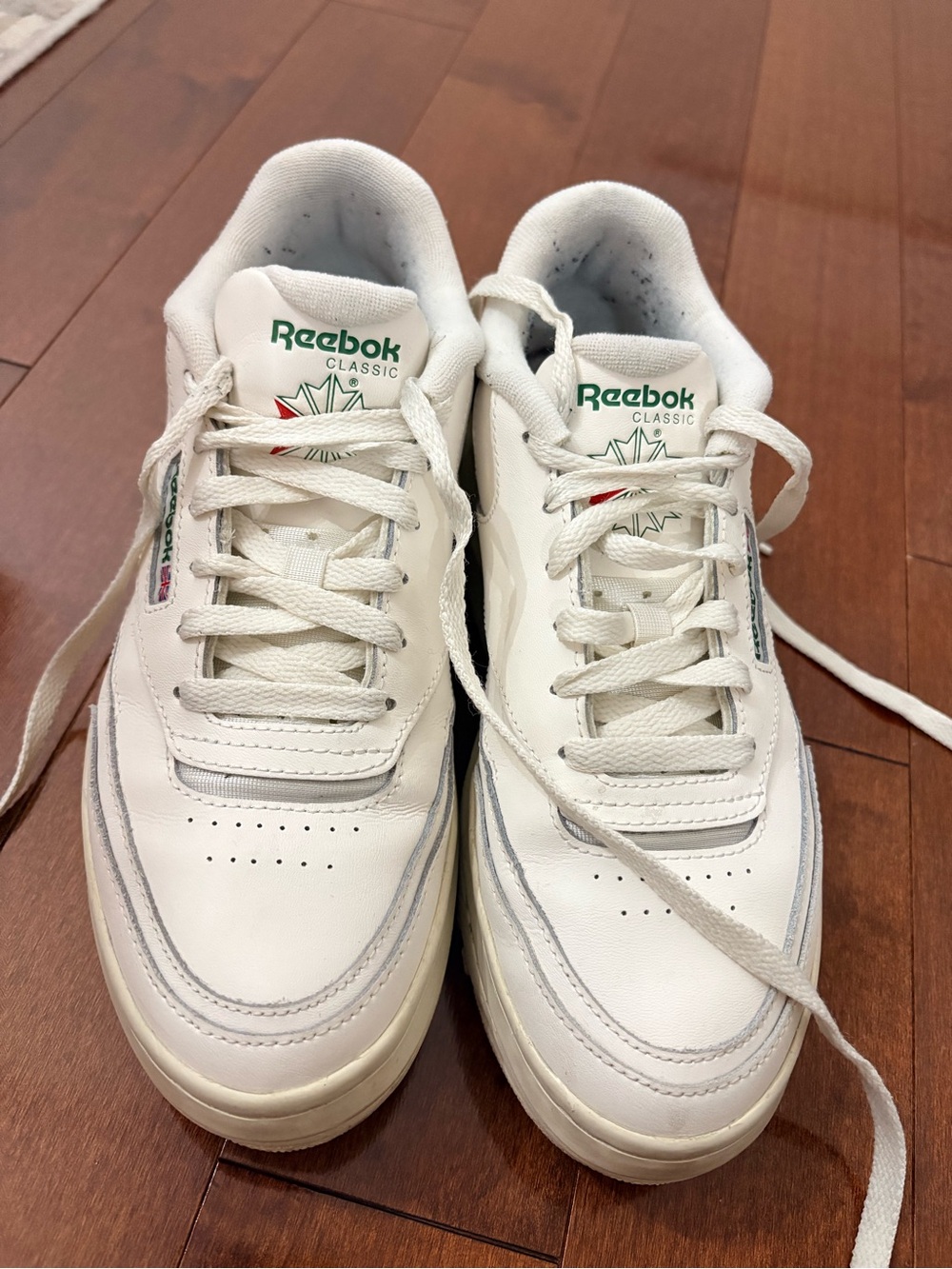 Reebok women Club C Extra Leather Sneakers with Green Logo Detail